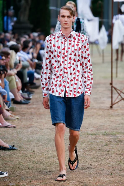 Look 6